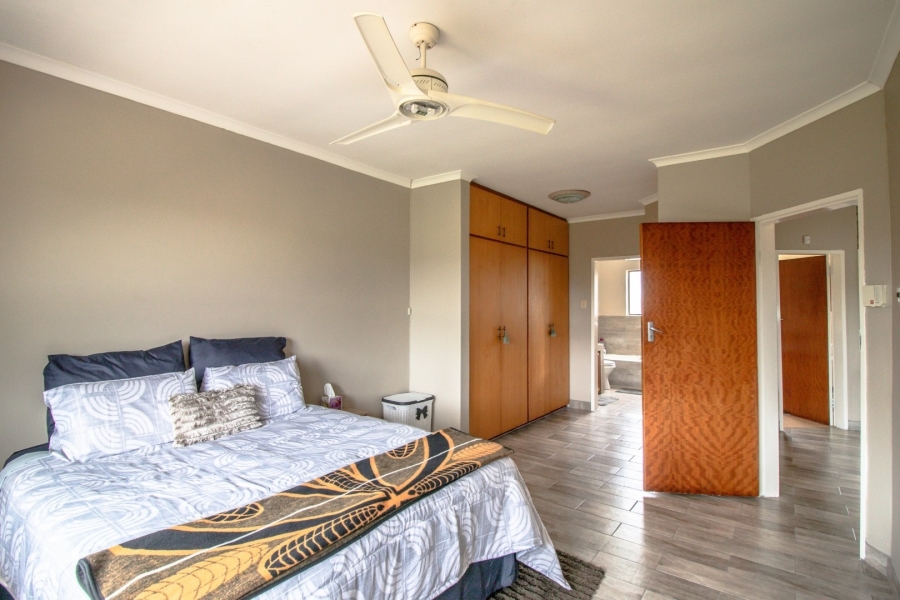 To Let 3 Bedroom Property for Rent in Beacon Bay Eastern Cape